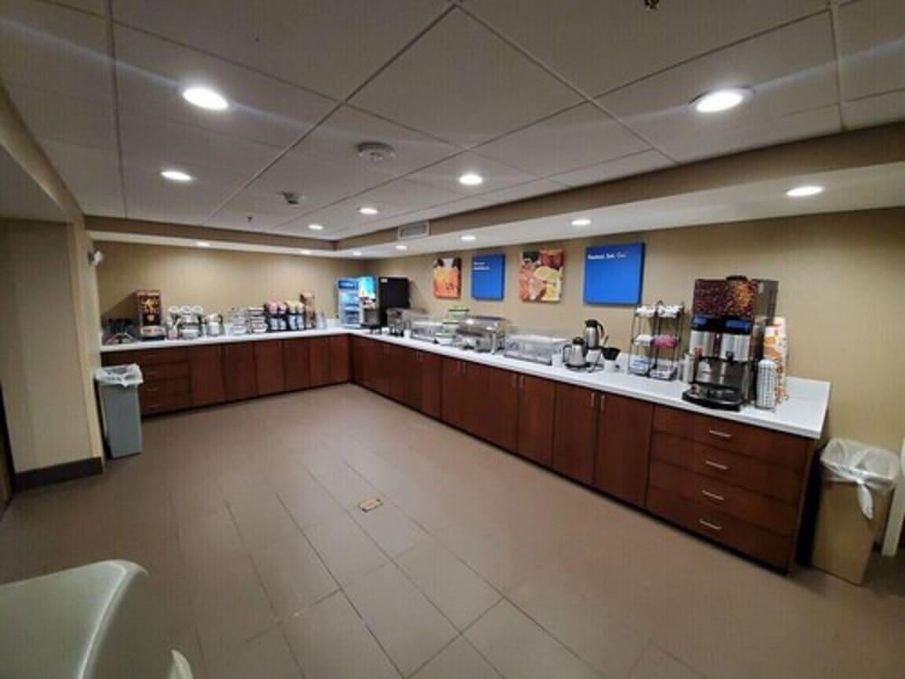 Comfort Inn Oxon Hill Buitenkant foto