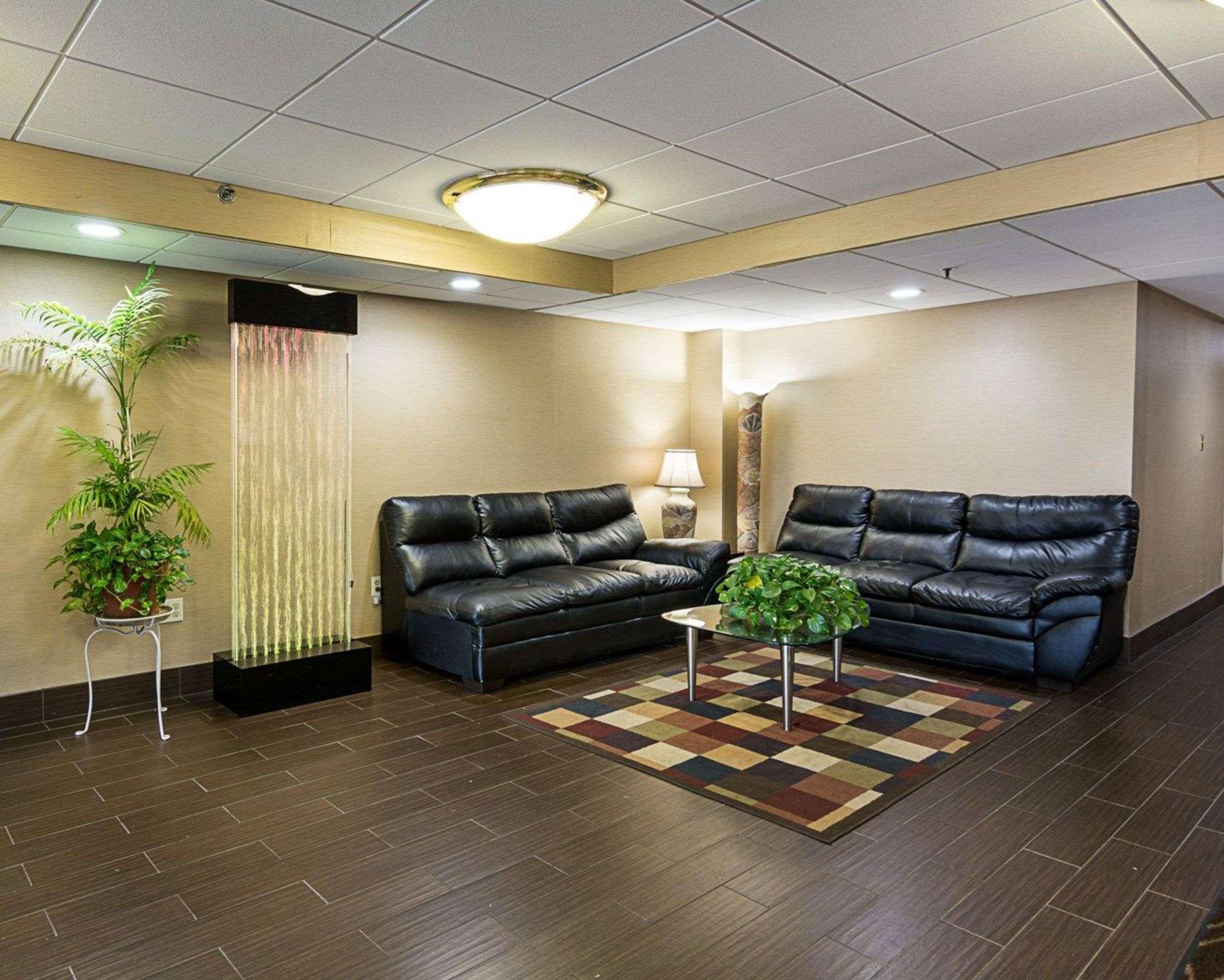 Comfort Inn Oxon Hill Buitenkant foto