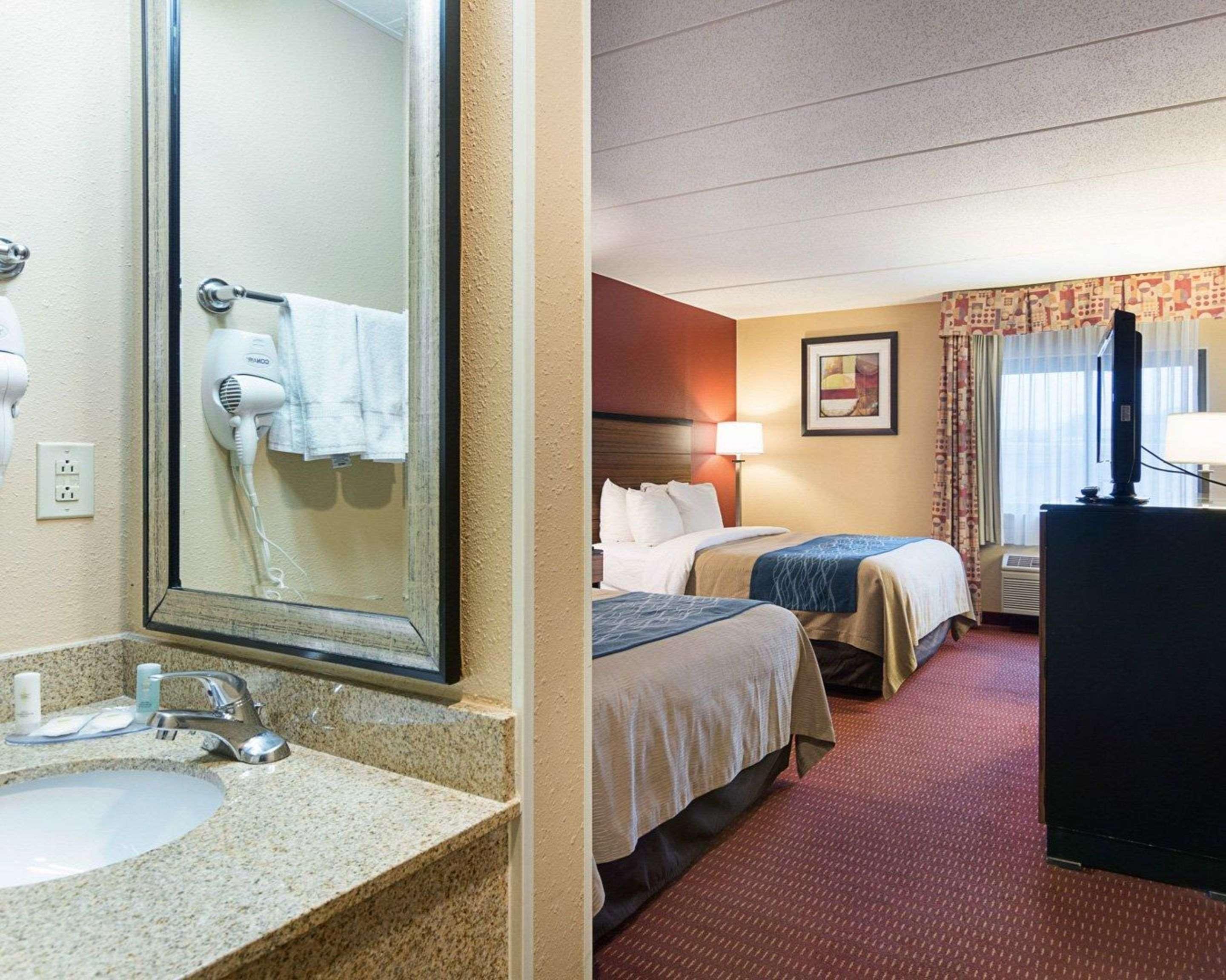 Comfort Inn Oxon Hill Buitenkant foto