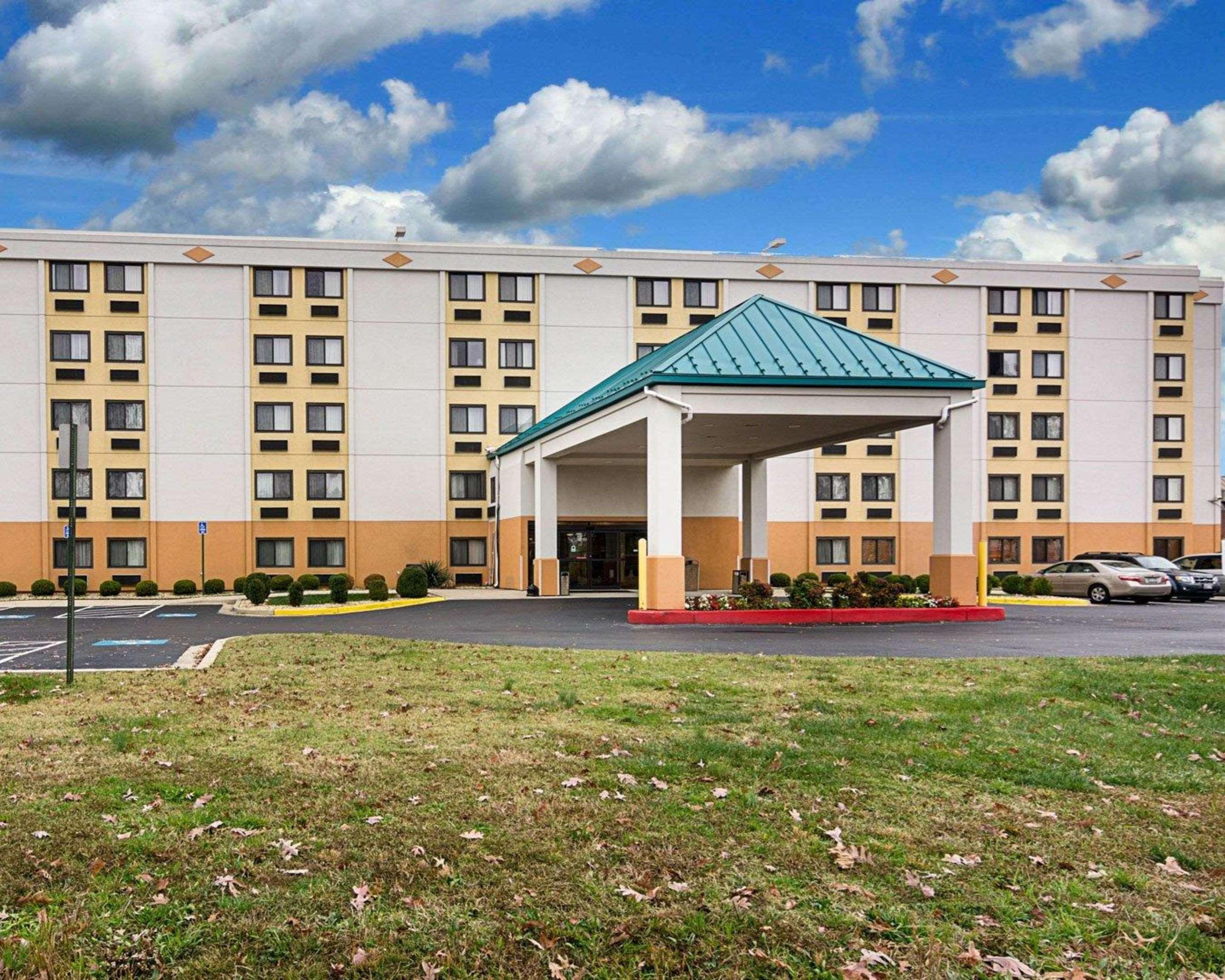 Comfort Inn Oxon Hill Buitenkant foto
