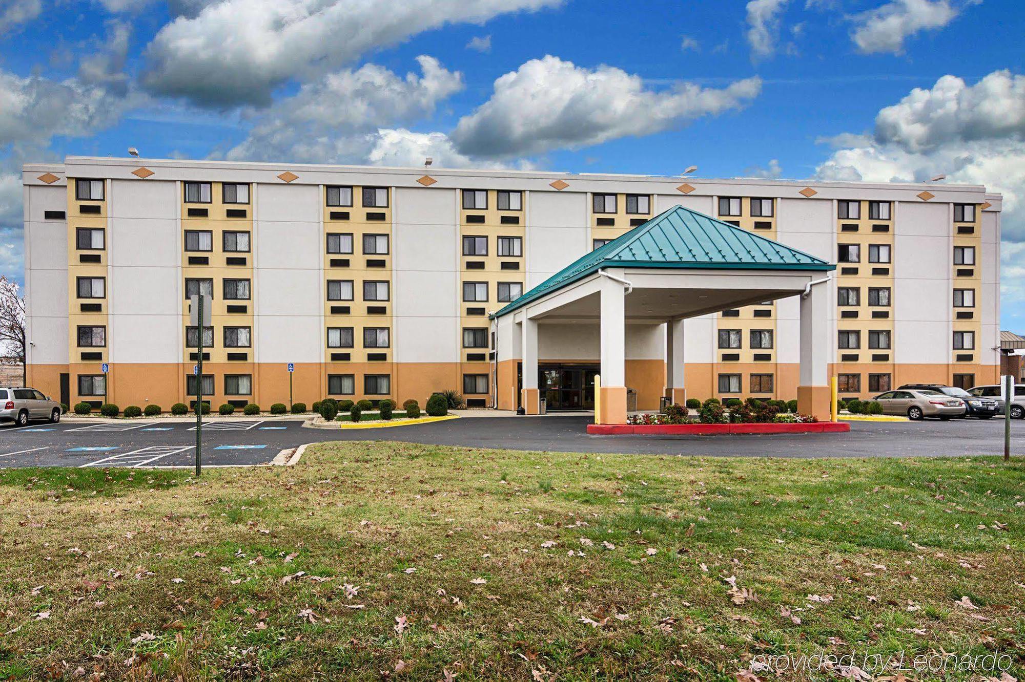 Comfort Inn Oxon Hill Buitenkant foto